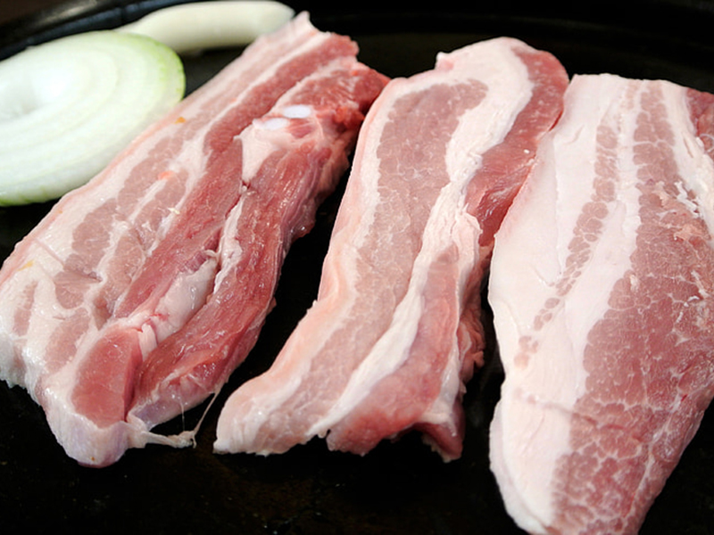 怎樣判斷買(mǎi)到的豬肉是否含有瘦肉精？